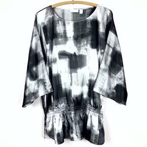 🌿 Chico’s abstract blouse